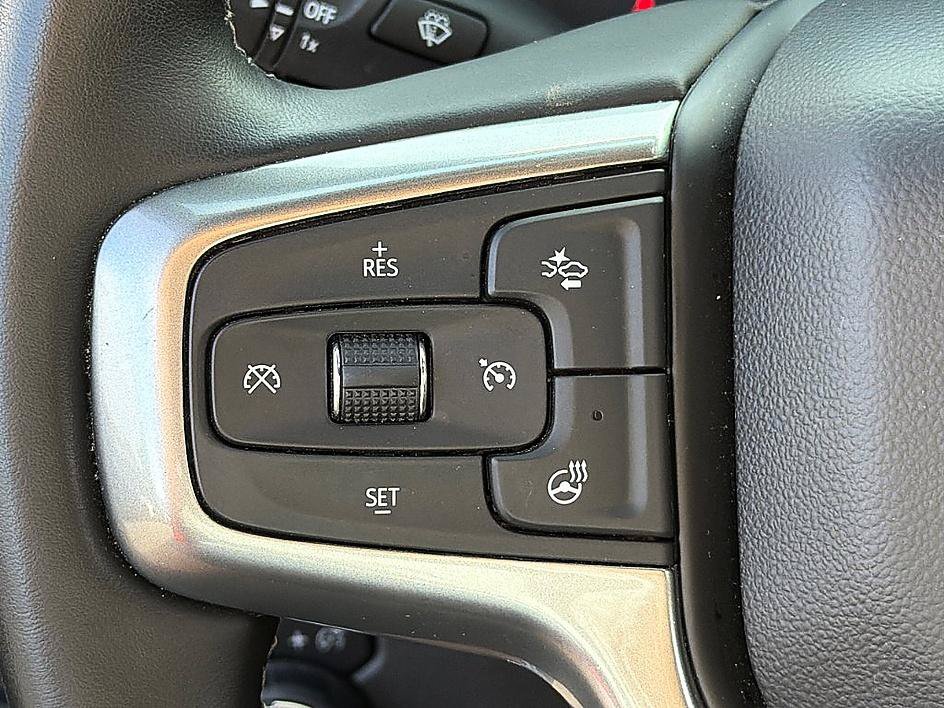Used 2024 Chevrolet Silverado 1500 LT AWD/4WD image 16
