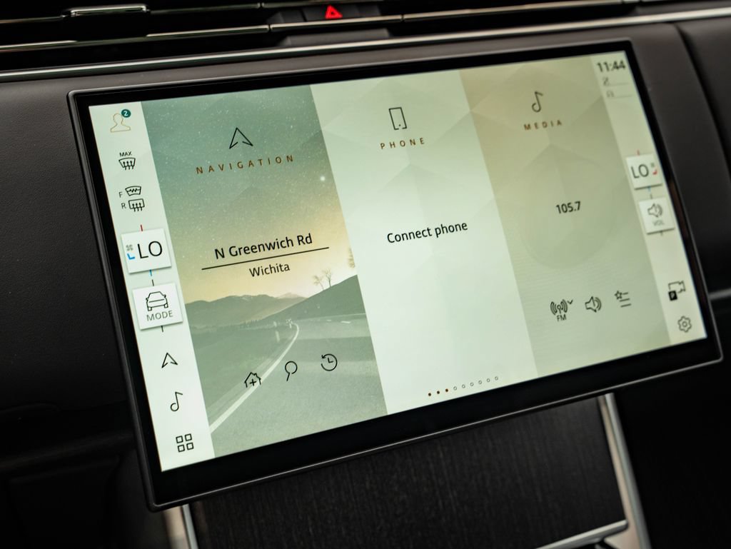 New 2026 Land Rover Range Rover SE AWD/4WD image 30