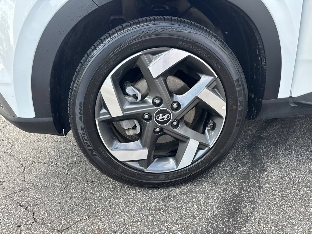 Used 2026 Hyundai Venue SEL FWD image 44