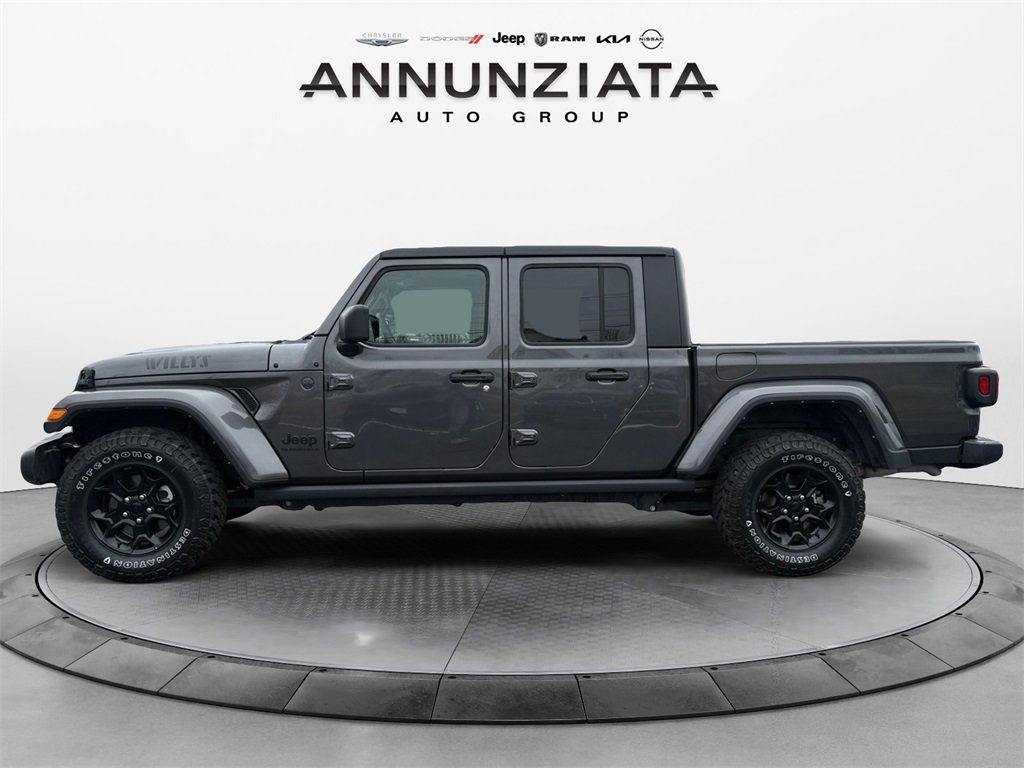 Certified 2023 Jeep Gladiator Willys image 2