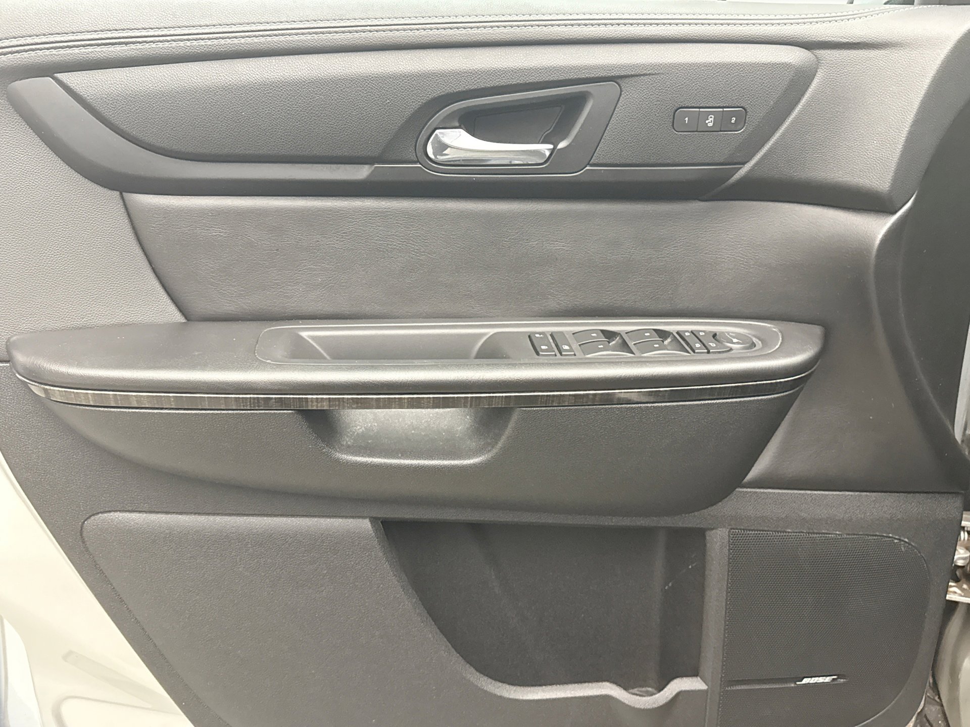 Used 2017 GMC Acadia Limited SLT image 9