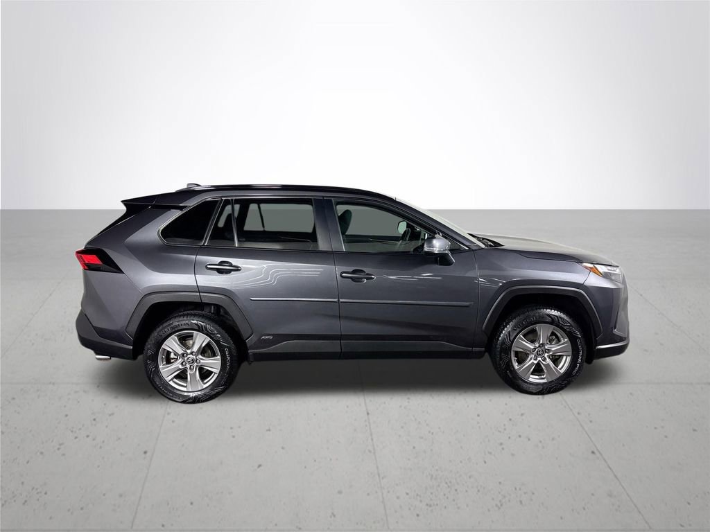 Used 2024 Toyota RAV4 LE AWD/4WD image 5