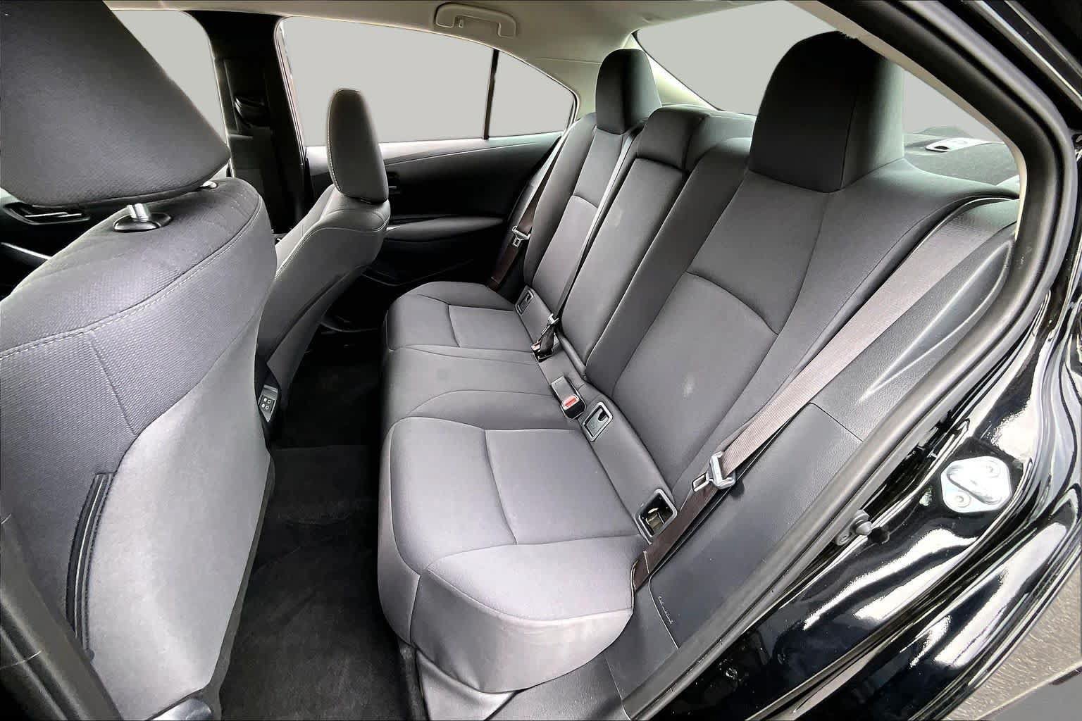 Used 2026 Toyota Corolla LE w/ LE Premium Package FWD image 19