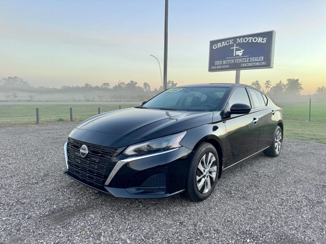 Used 2023 Nissan Altima 2.5 S image 3