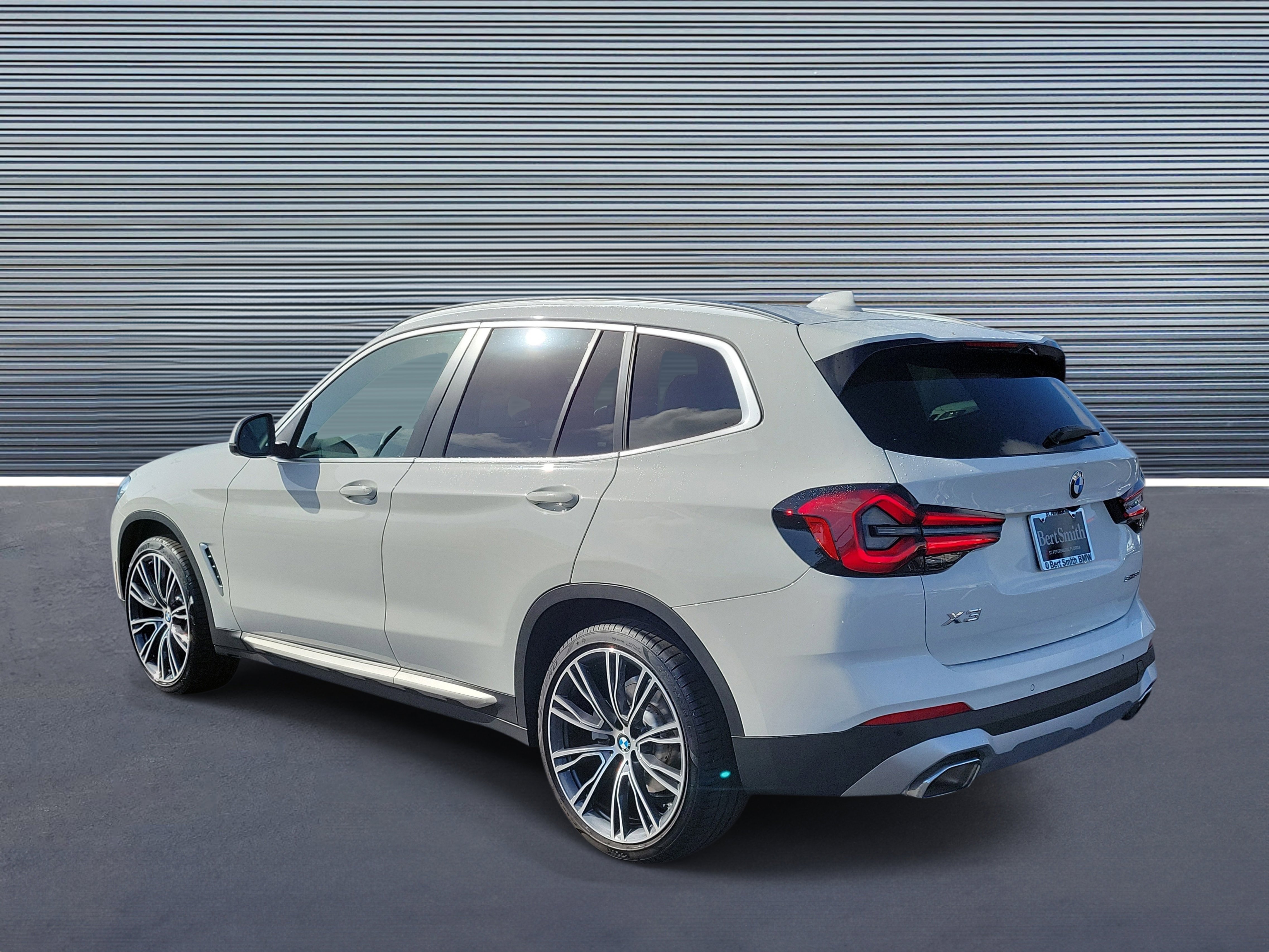 Used 2024 BMW X3 sDrive30i w/ Convenience Package image 4