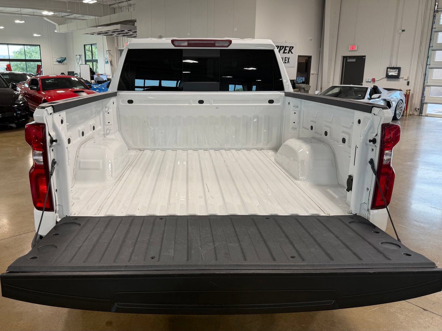 Used 2024 Chevrolet Silverado 1500 LT Trail Boss w/ Convenience Package II AWD/4WD image 34