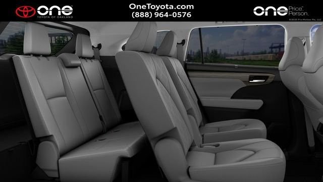 New 2026 Toyota Highlander Platinum AWD/4WD image 4