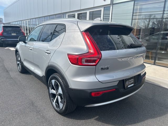 Certified 2025 Volvo XC40 B5 Plus image 3