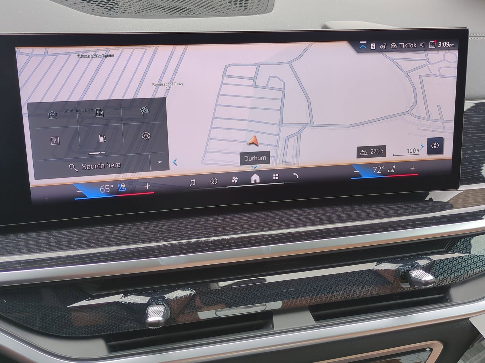 Used 2026 BMW X7 xDrive40i w/ M Sport Package image 24