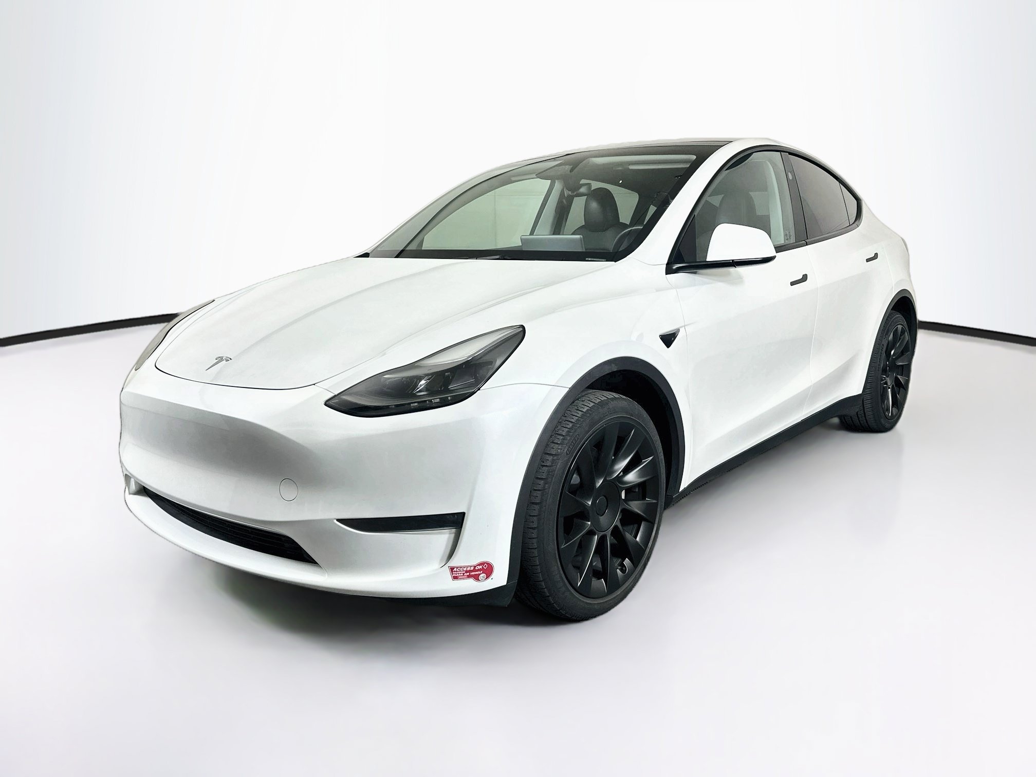 Used 2023 Tesla Model Y Long Range AWD/4WD image 3