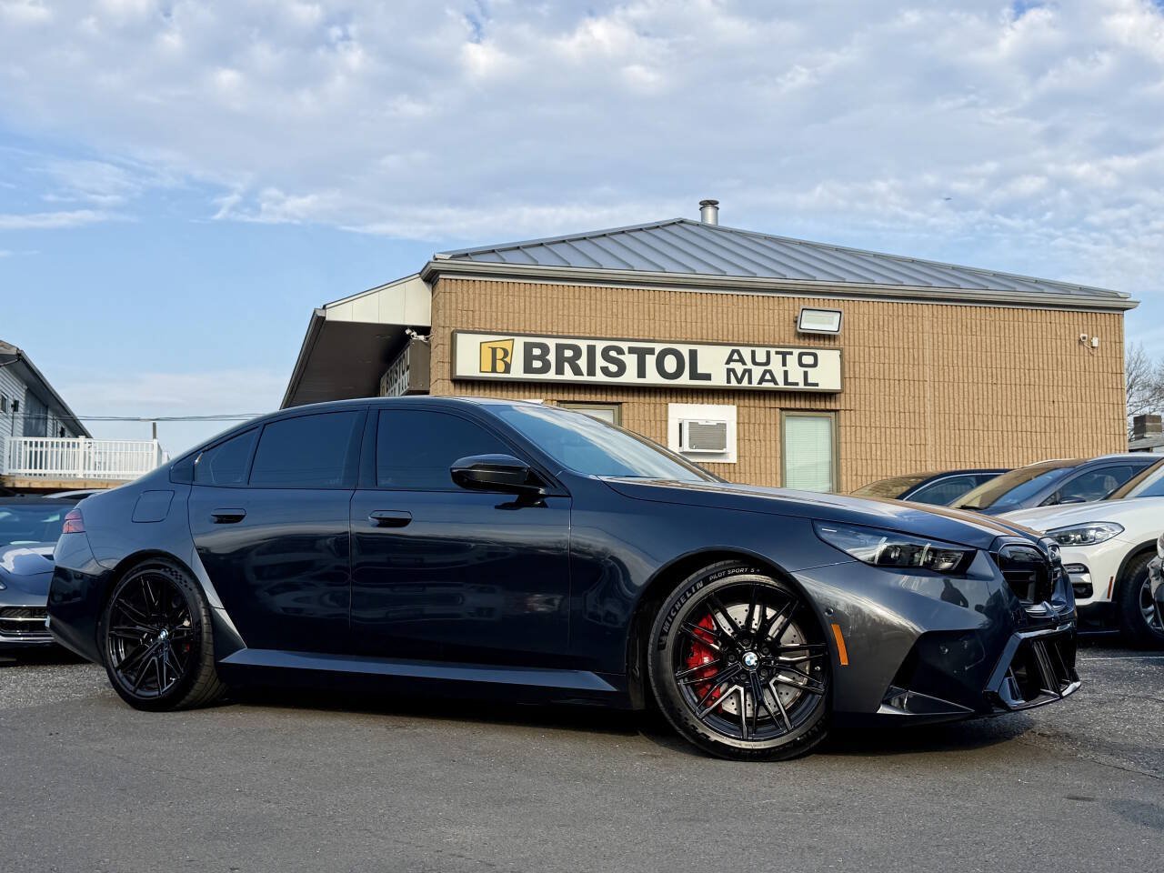 Used 2026 BMW M5 w/ Carbon Package AWD/4WD image 18