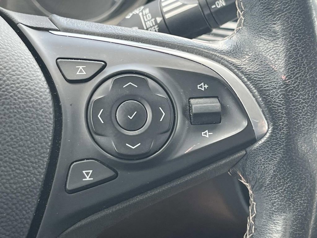 Used 2018 Buick Regal Essence w/ Sights and Sounds Package AWD/4WD image 25