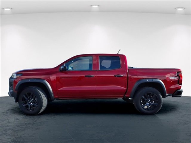 Used 2024 Chevrolet Colorado Trail Boss w/ Technology Package image 3