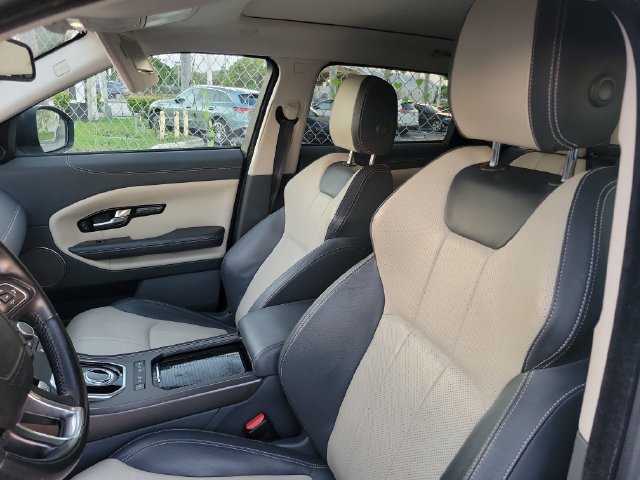 Used 2018 Land Rover Range Rover Evoque SE AWD/4WD image 9