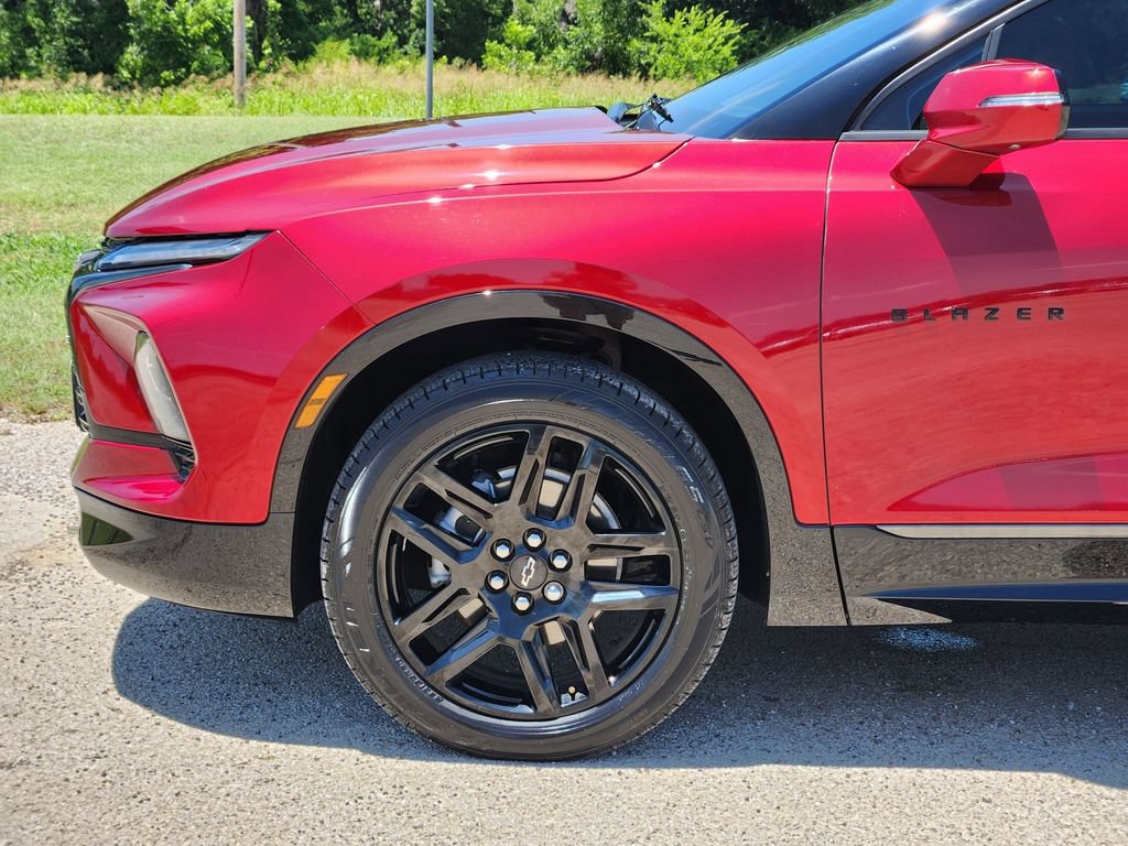 Used 2023 Chevrolet Blazer RS w/ Driver Confidence II Package FWD image 8