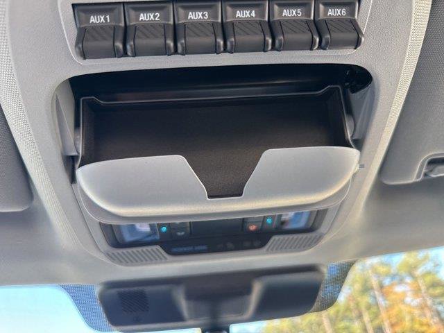 New 2024 Ford F350 XL w/ XL Chrome Package image 31