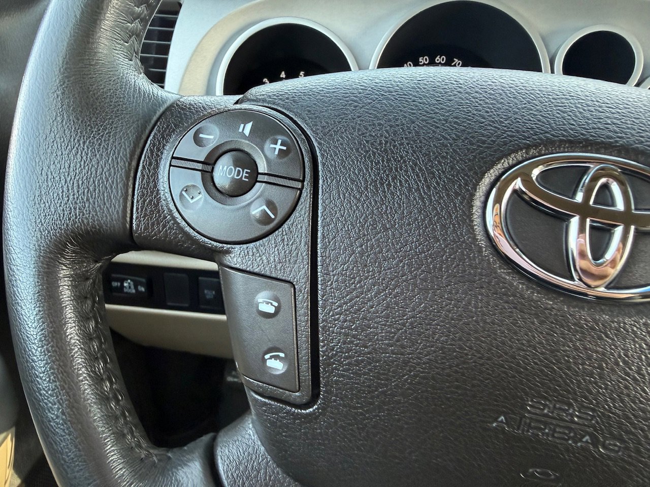 Used 2008 Toyota Tundra Limited image 31