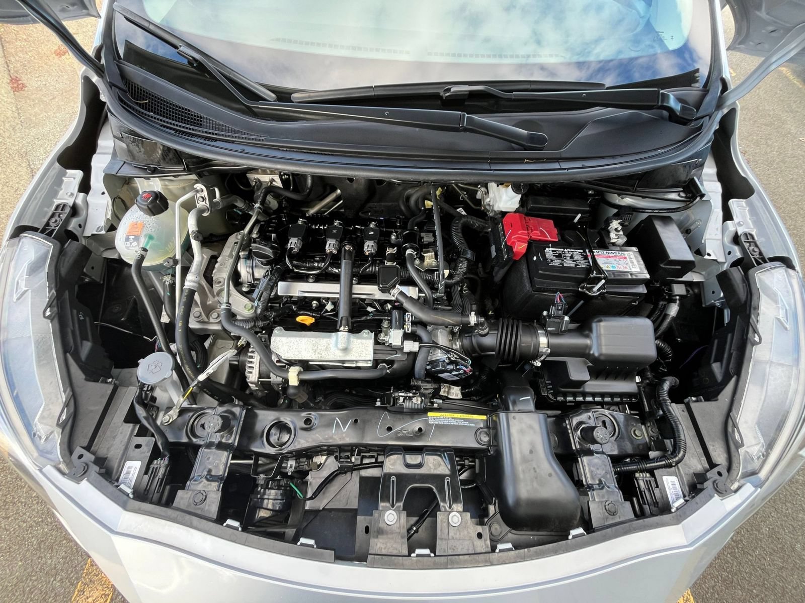 Used 2025 Nissan Versa SV FWD image 32