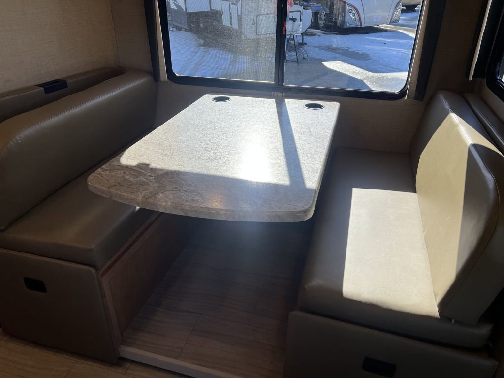 Used 2018 Mercedes-Benz Sprinter 3500 image 79