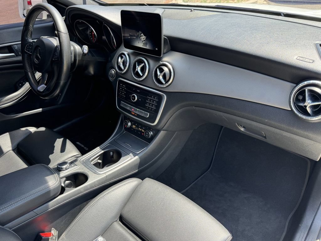Used 2018 Mercedes-Benz CLA 250 image 7