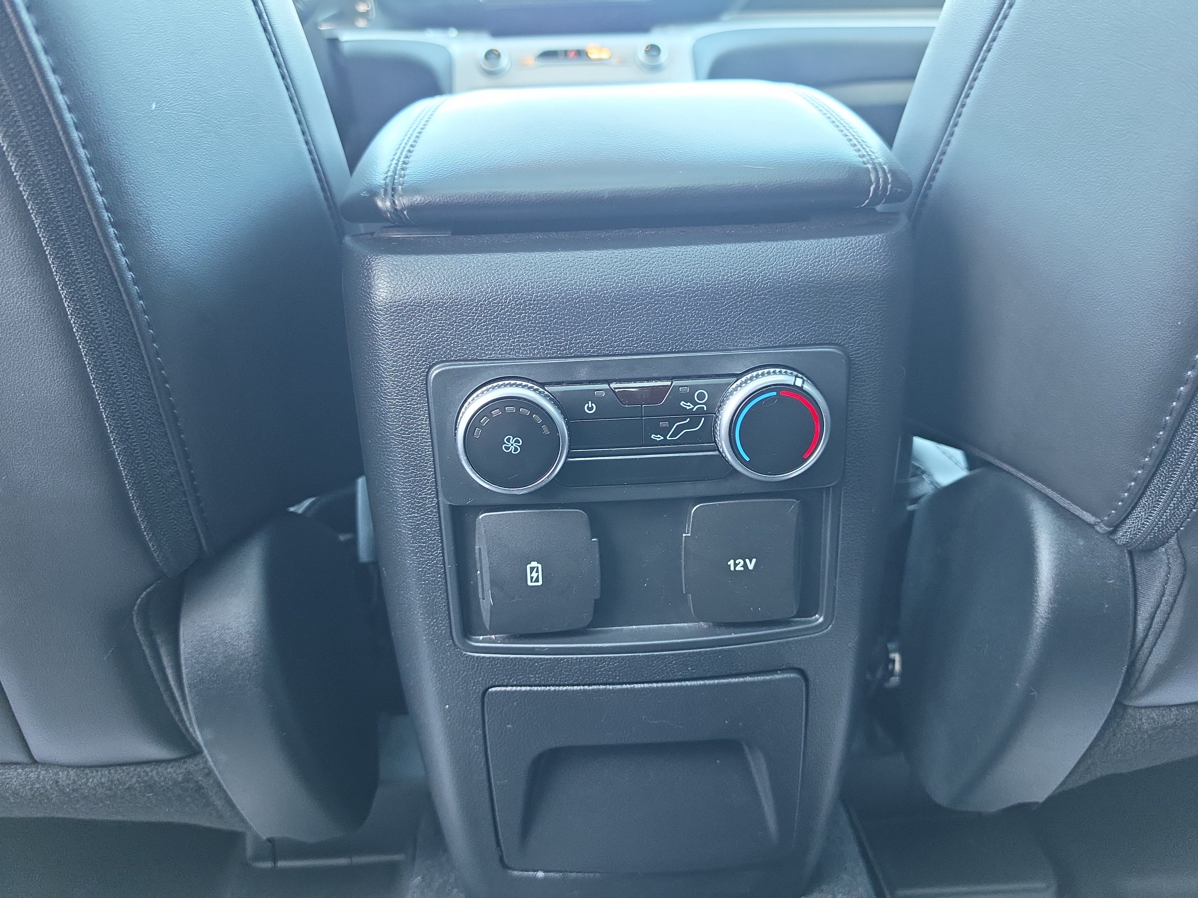 Used 2023 Ford Explorer XLT w/ Equipment Group 202A AWD/4WD image 17