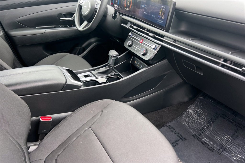 Used 2025 Hyundai Tucson SE image 18