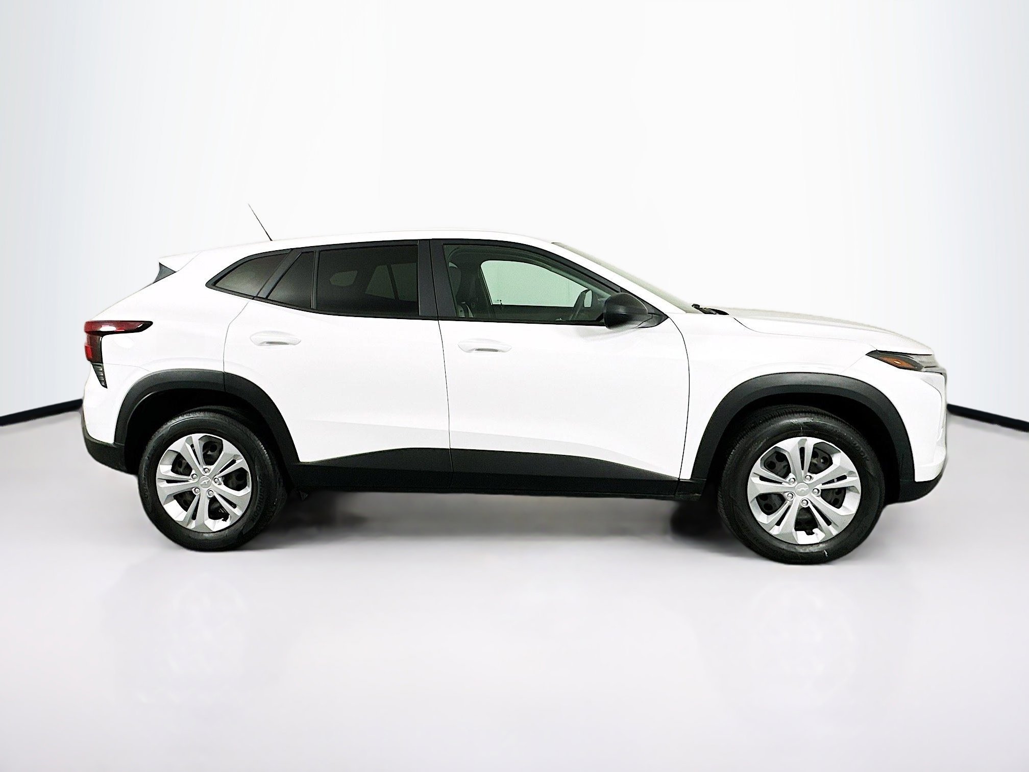 Used 2024 Chevrolet Trax LS FWD image 10