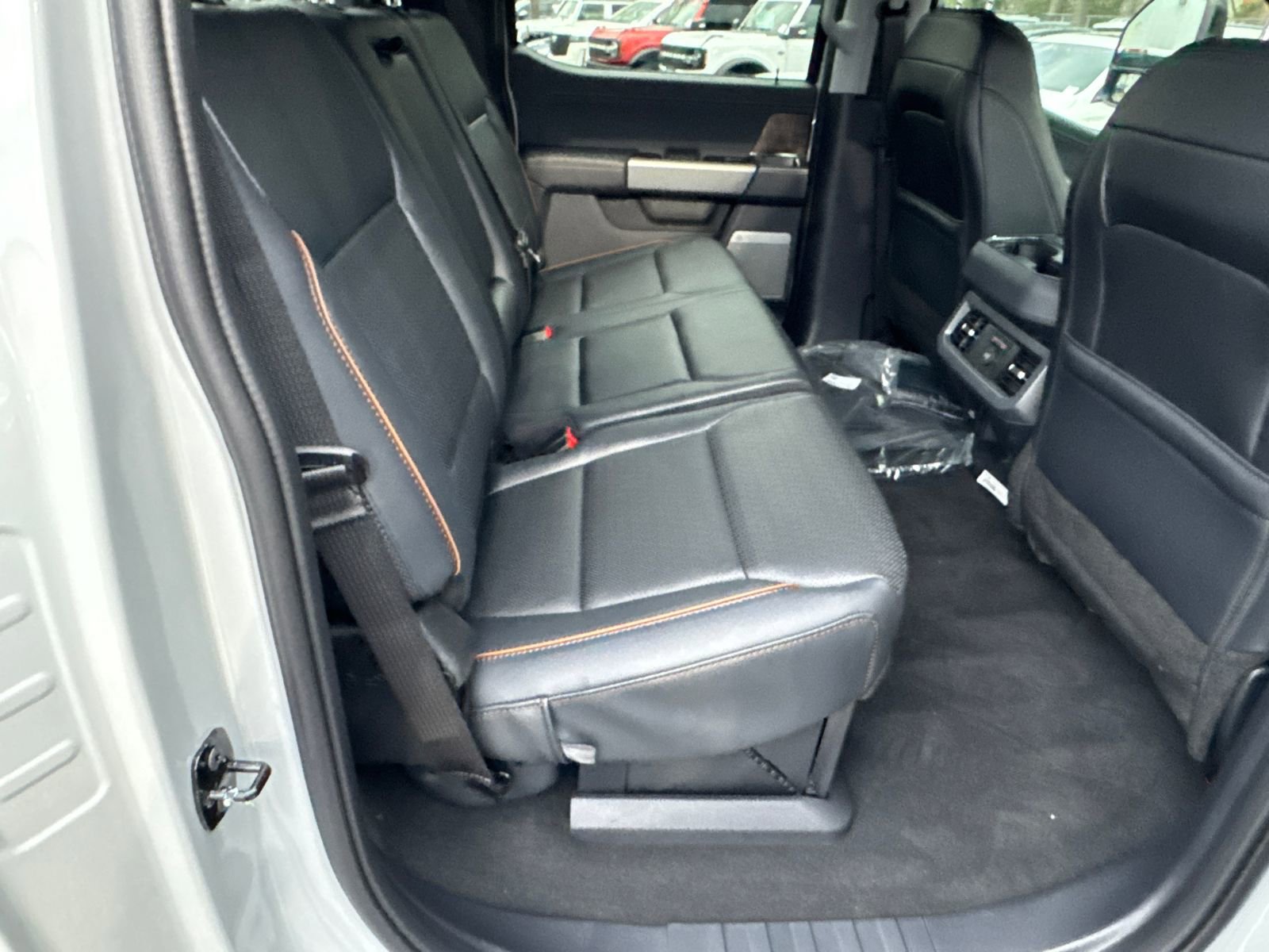 New 2026 Ford F250 Lariat w/ Black Appearance Package image 16