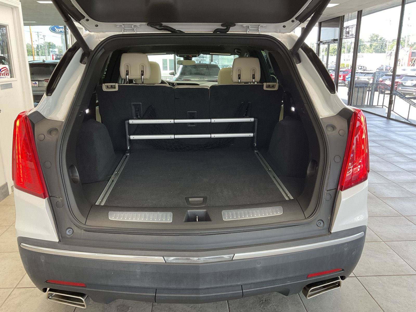 Used 2017 Cadillac XT5 Luxury w/ Driver Awareness Package AWD/4WD image 22