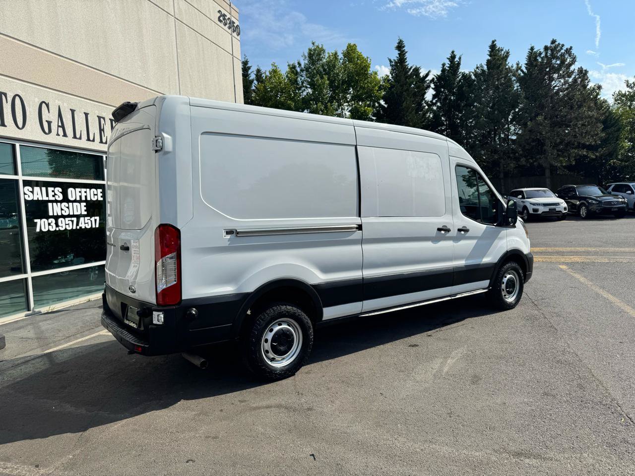 Used 2020 Ford Transit 250 Medium Roof w/ Load Area Protection Package RWD image 4