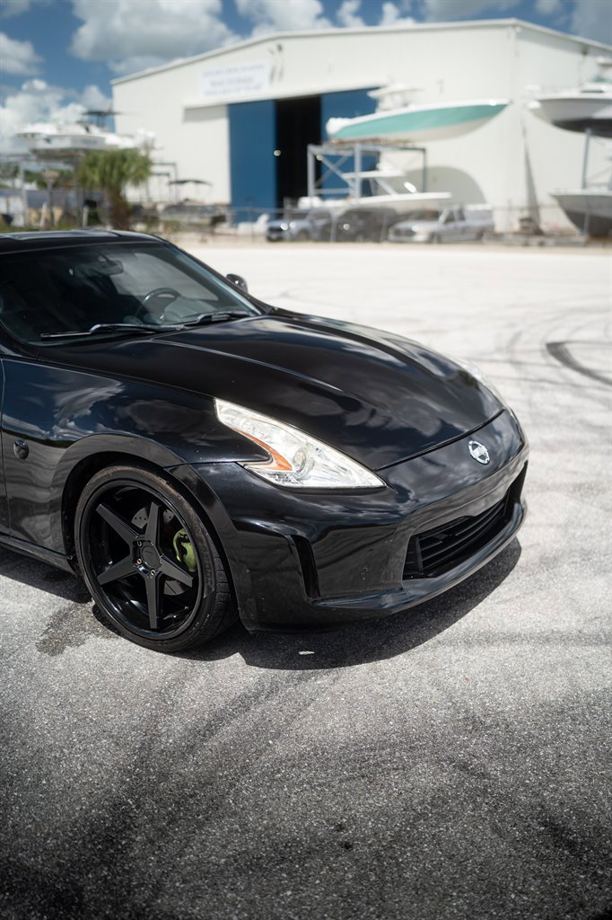 Used 2017 Nissan 370Z Sport image 12