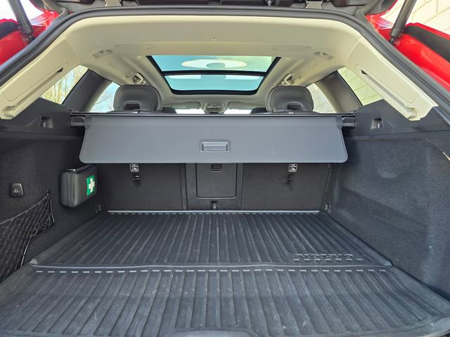 Used 2025 Volvo XC60 T8 Ultra w/ Protection Package Premier image 45