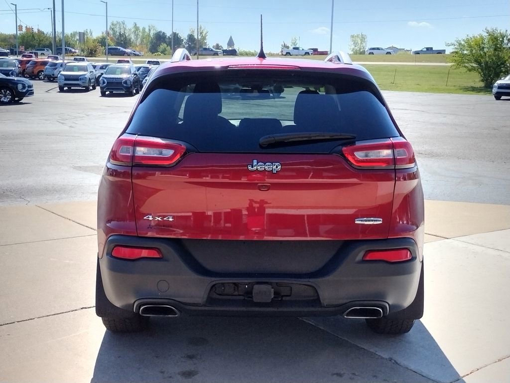 Used 2017 Jeep Cherokee Latitude w/ Cold Weather Group image 16