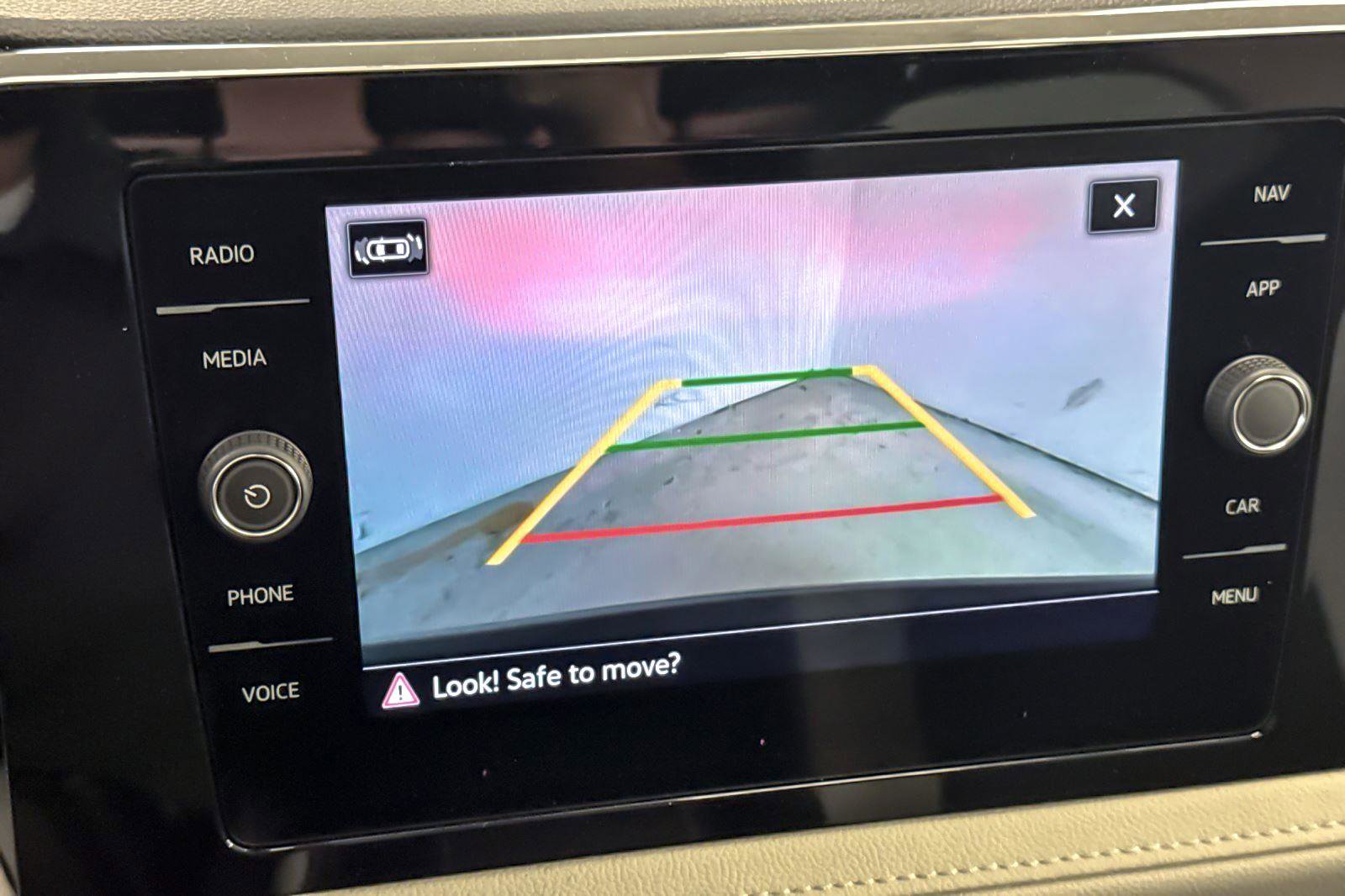 New 2025 Volkswagen Taos SEL image 18