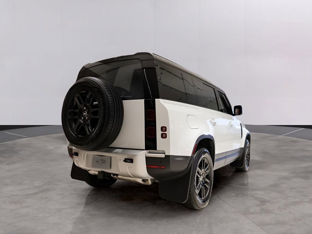 New 2025 Land Rover Defender 110 S image 5