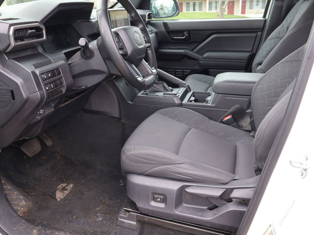 Used 2024 Toyota Tacoma SR RWD image 4