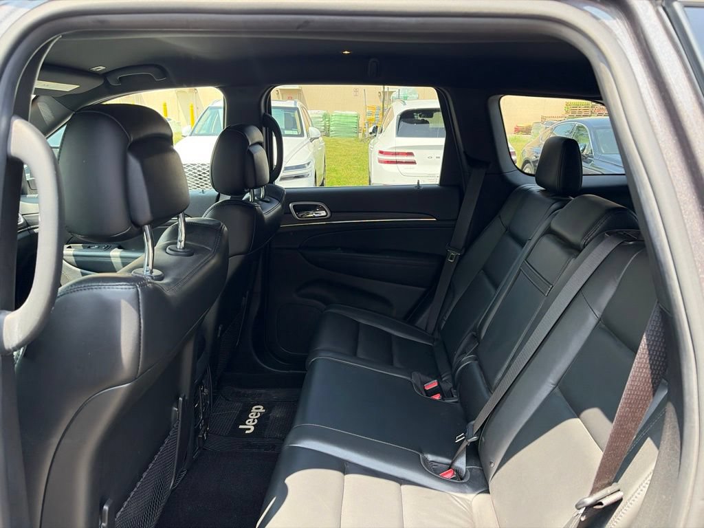 Used 2019 Jeep Grand Cherokee Limited AWD/4WD image 18