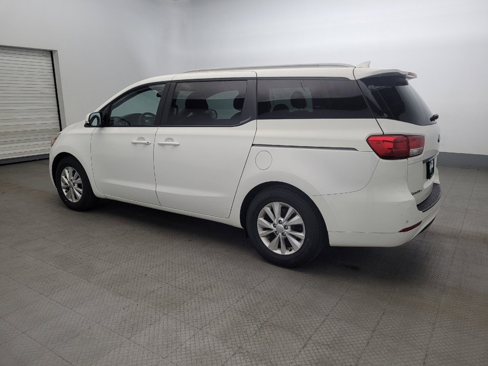 Used 2015 Kia Sedona LX w/ LX Convenience Package image 3