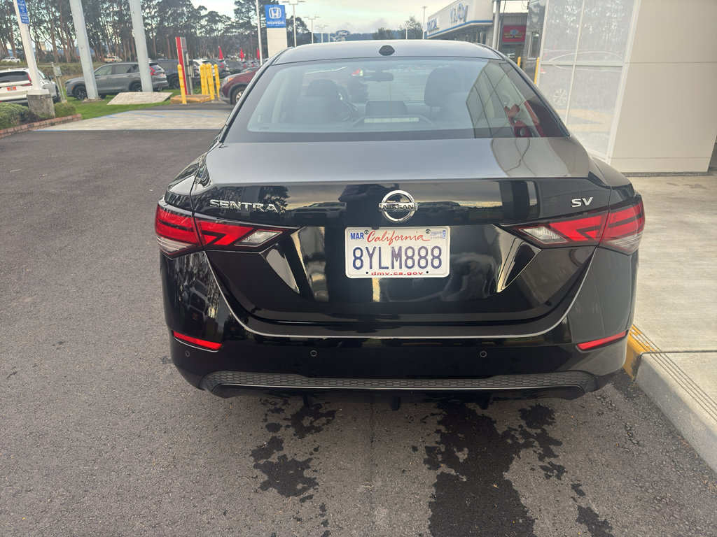 Used 2022 Nissan Sentra SV image 9