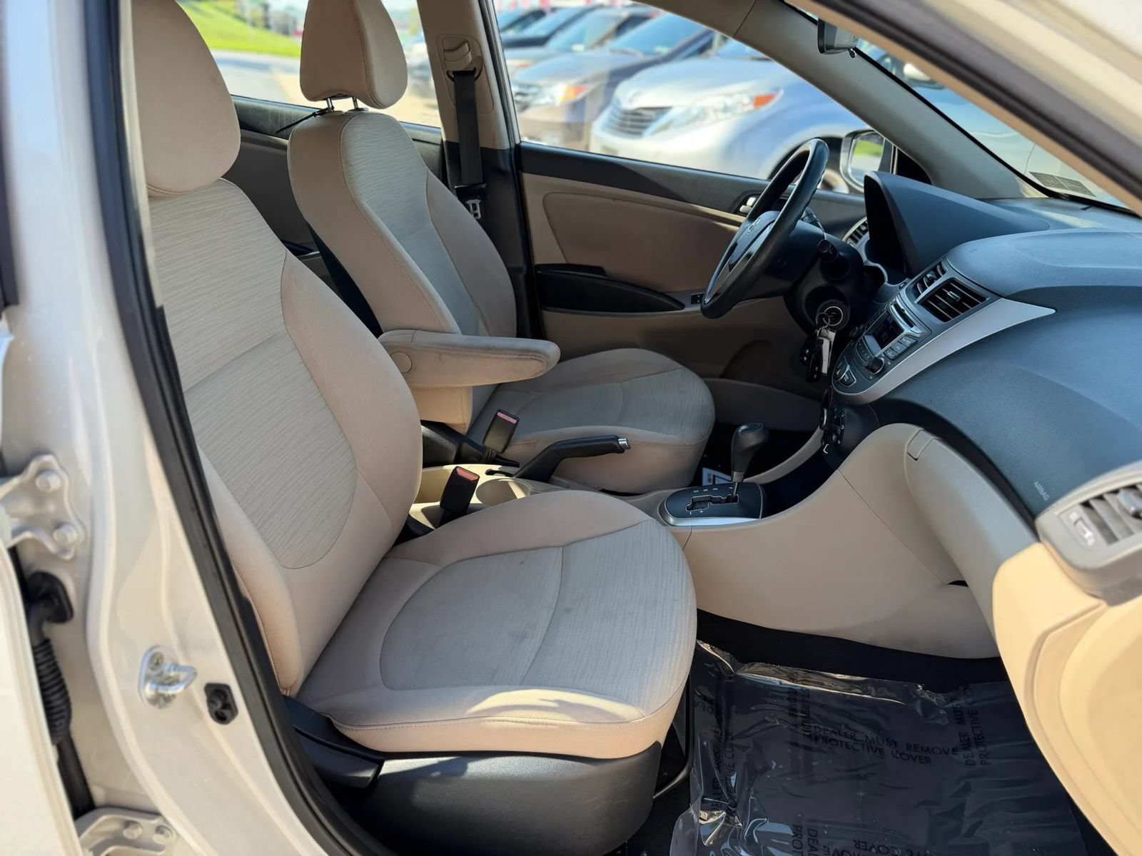 Used 2016 Hyundai Accent SE FWD image 10