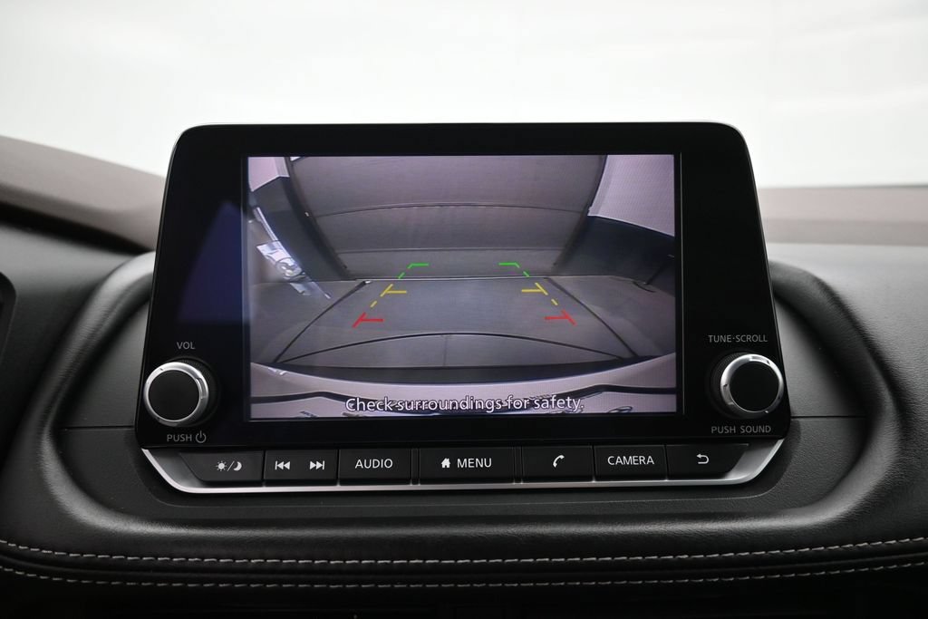 Used 2023 Nissan Rogue S FWD image 17