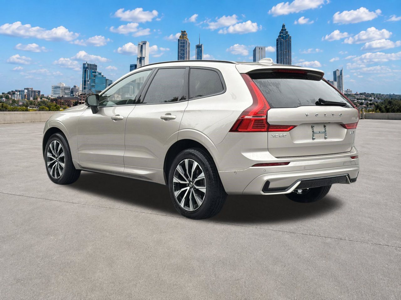 Used 2025 Volvo XC60 B5 Plus AWD/4WD image 23