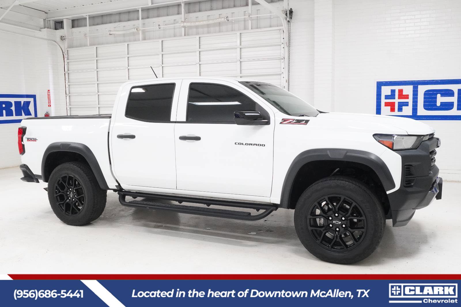 Used 2023 Chevrolet Colorado Trail Boss w/ LPO, Dark Essentials Package AWD/4WD image 4