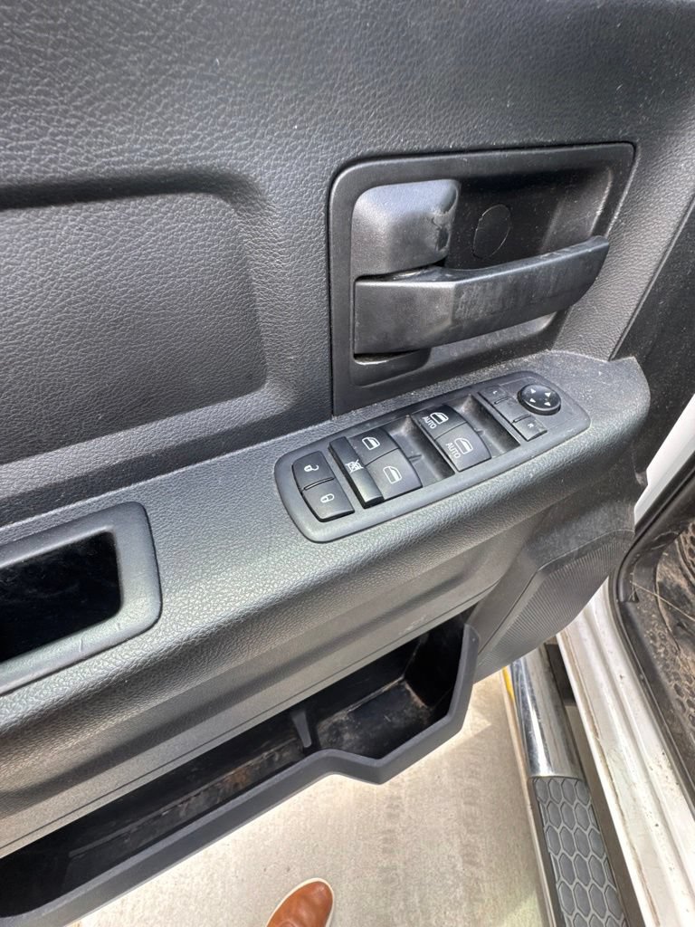 Used 2020 RAM 2500 Tradesman w/ Chrome Appearance Group AWD/4WD image 16