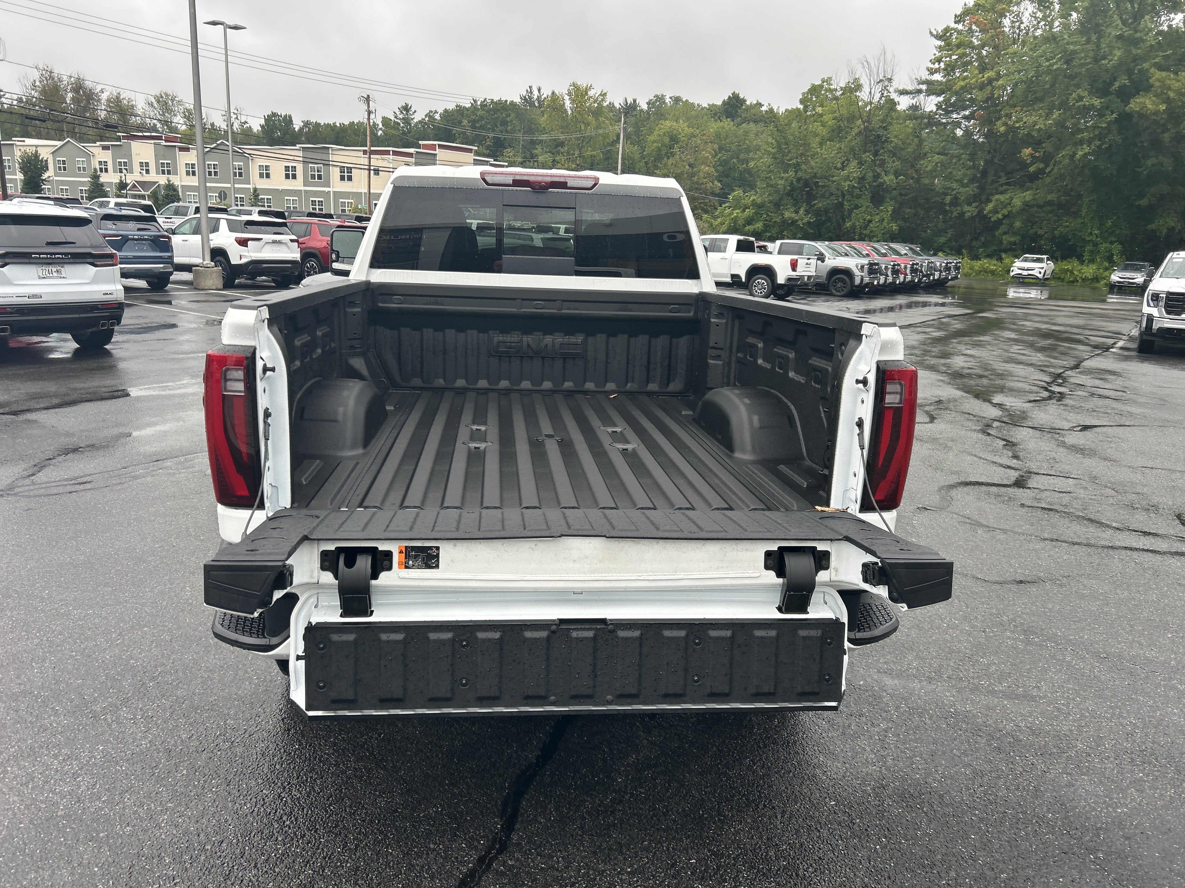 New 2026 GMC Sierra 2500 Denali Ultimate w/ LPO, Black Badging Package AWD/4WD image 13