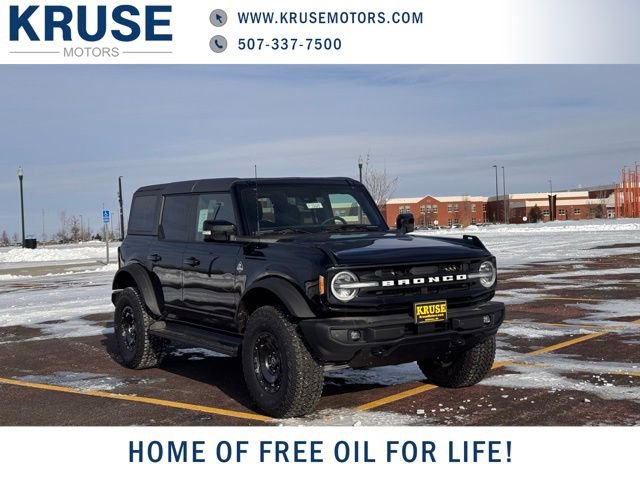 New 2025 Ford Bronco Outer Banks w/ Sasquatch Package