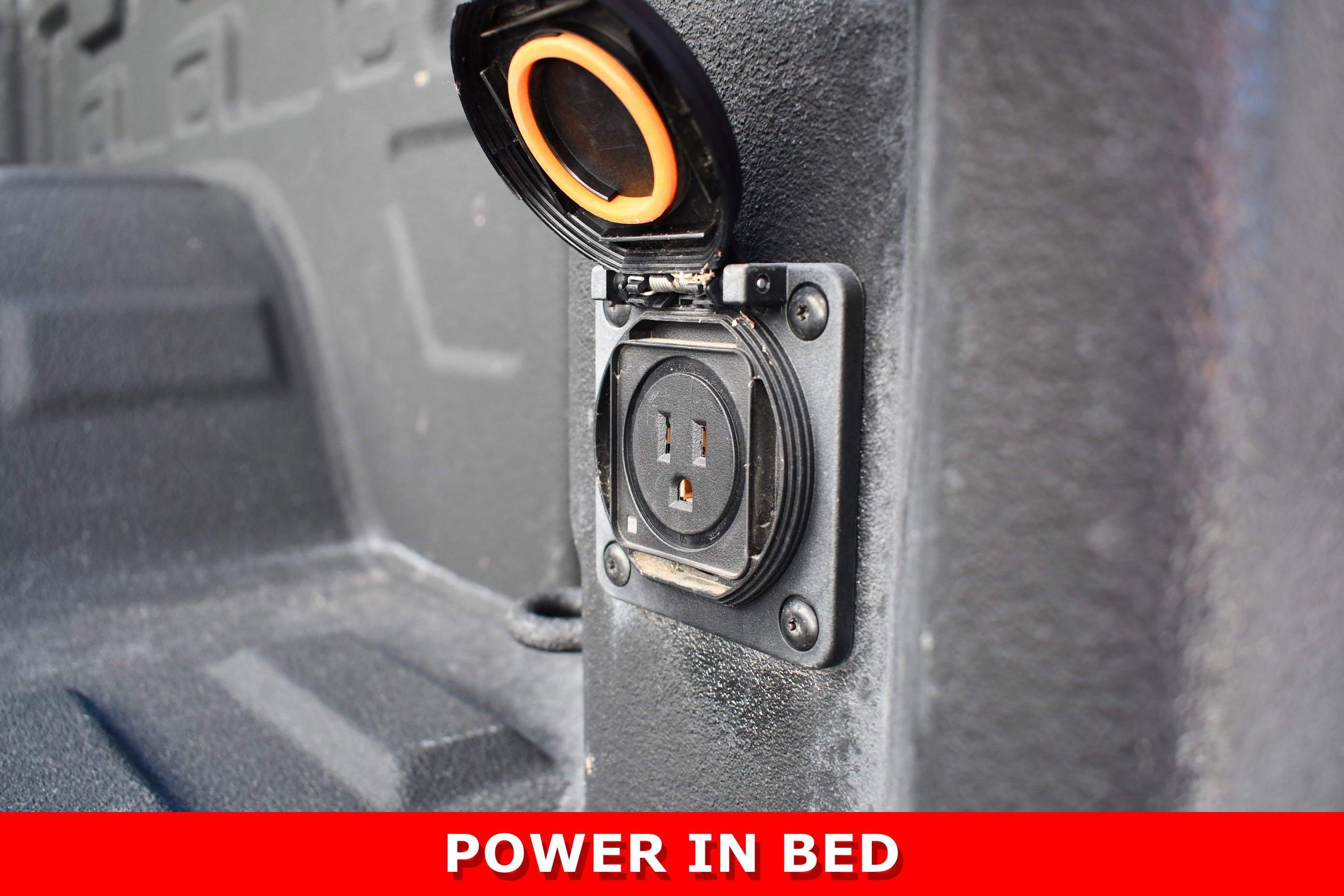 Used 2023 Chevrolet Silverado 1500 LT w/ Z71 Off-Road Package image 8