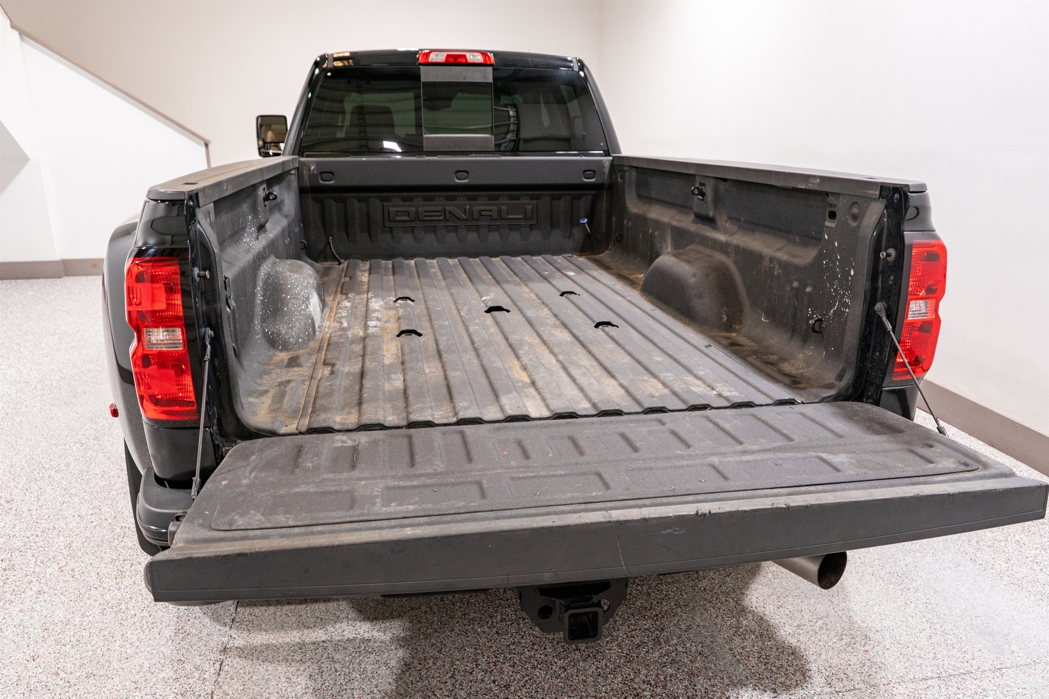 Used 2018 GMC Sierra 3500 Denali w/ Duramax Plus Package AWD/4WD image 12