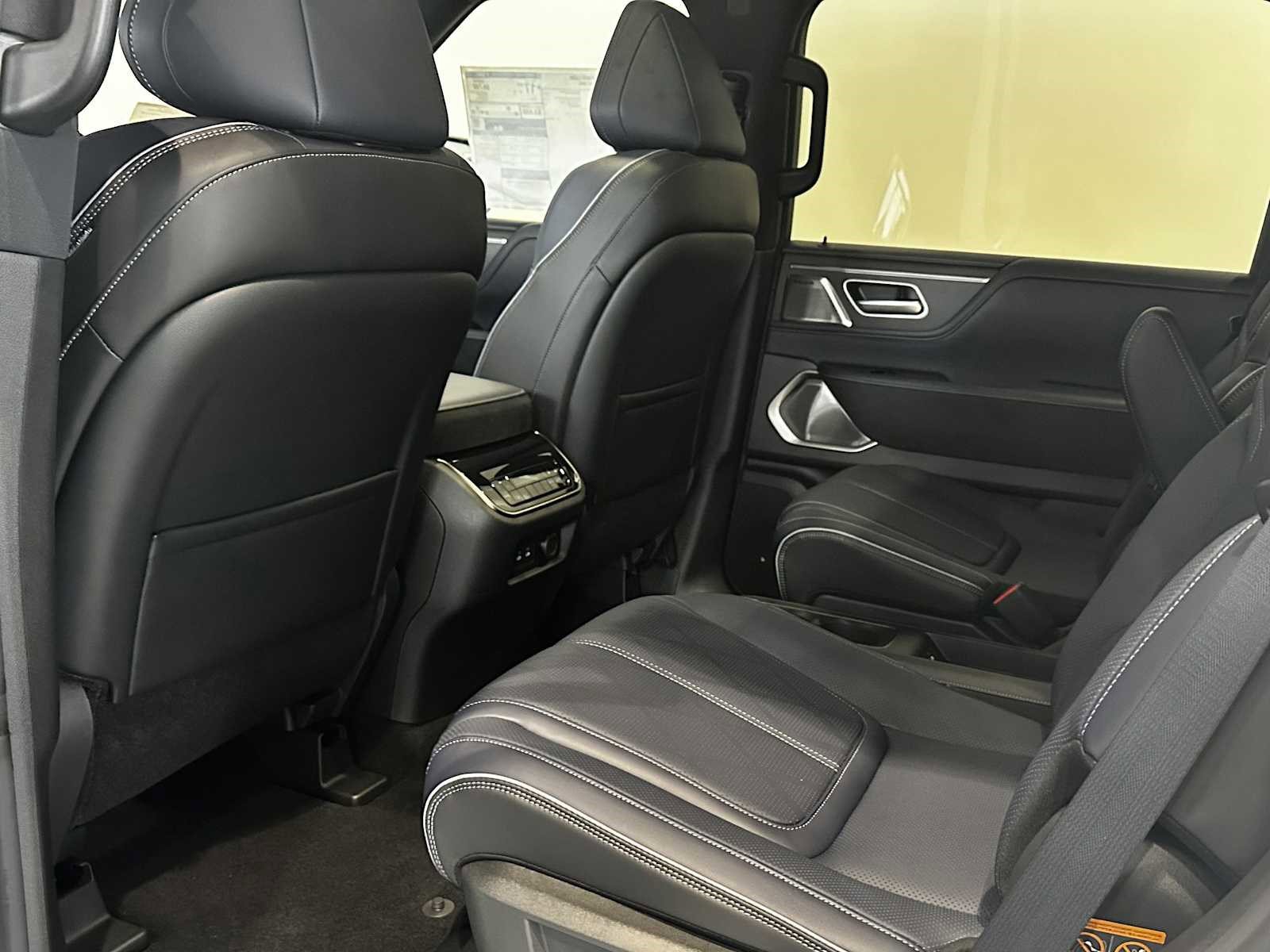 New 2026 INFINITI QX80 4WD w/ Sport Exterior Package image 13