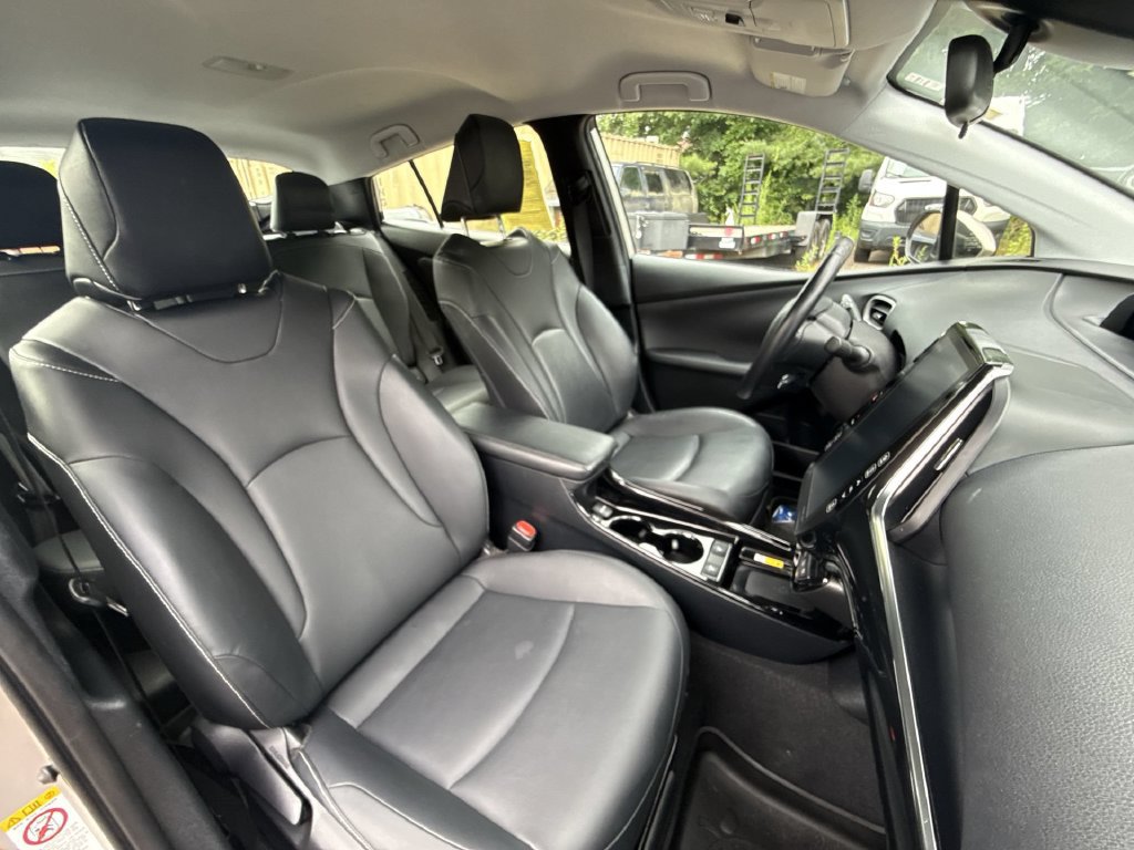 Used 2020 Toyota Prius Prime XLE FWD image 24